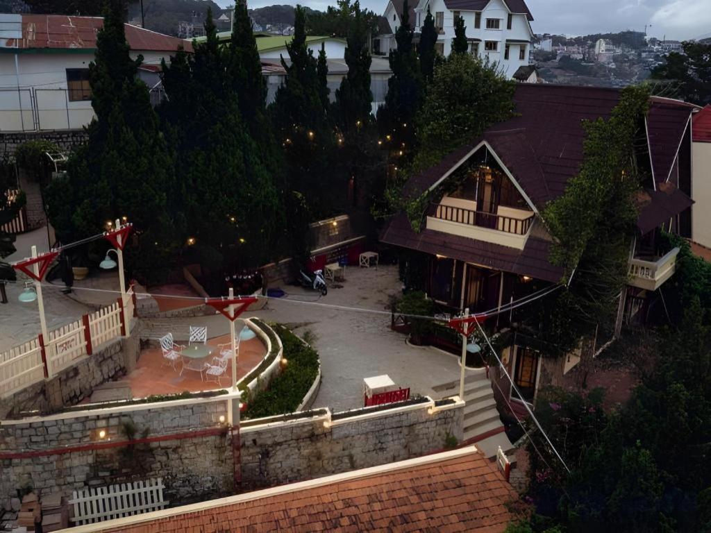 Dalat Old Market Town Exterior photo